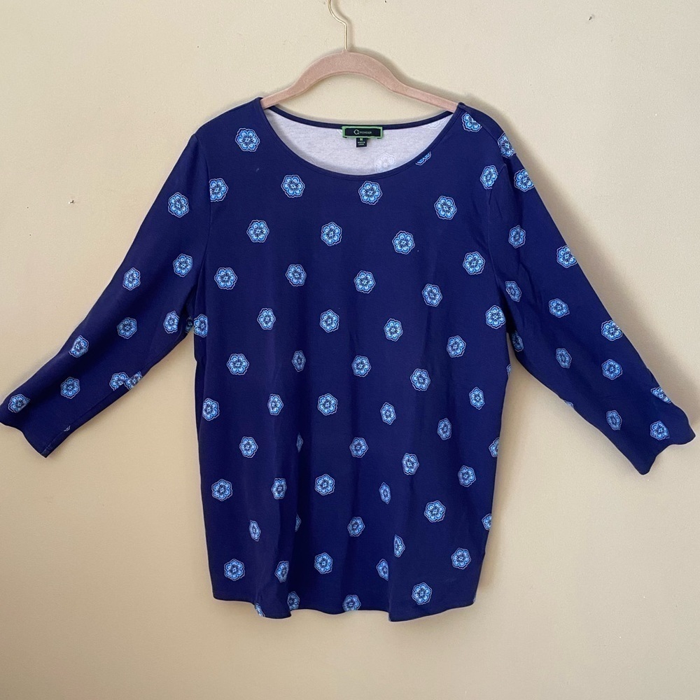 C. Wonder Blue Medallion Long Sleeve Top M